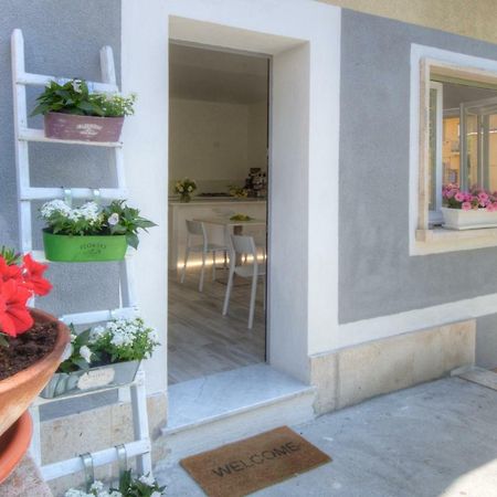 Hotel Rione San Carlo Finale Ligure Zewnętrze zdjęcie