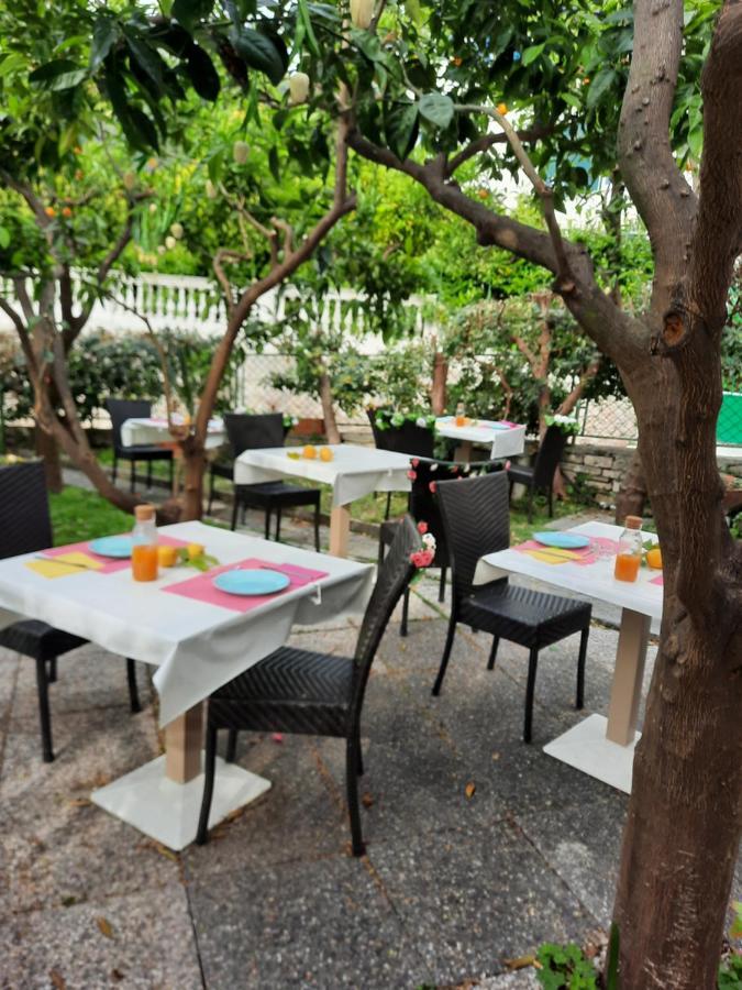 Hotel Rione San Carlo Finale Ligure Zewnętrze zdjęcie