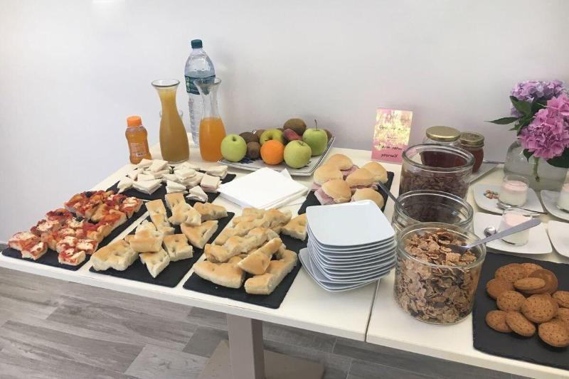 Hotel Rione San Carlo Finale Ligure Zewnętrze zdjęcie