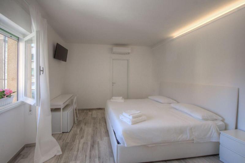 Hotel Rione San Carlo Finale Ligure Zewnętrze zdjęcie