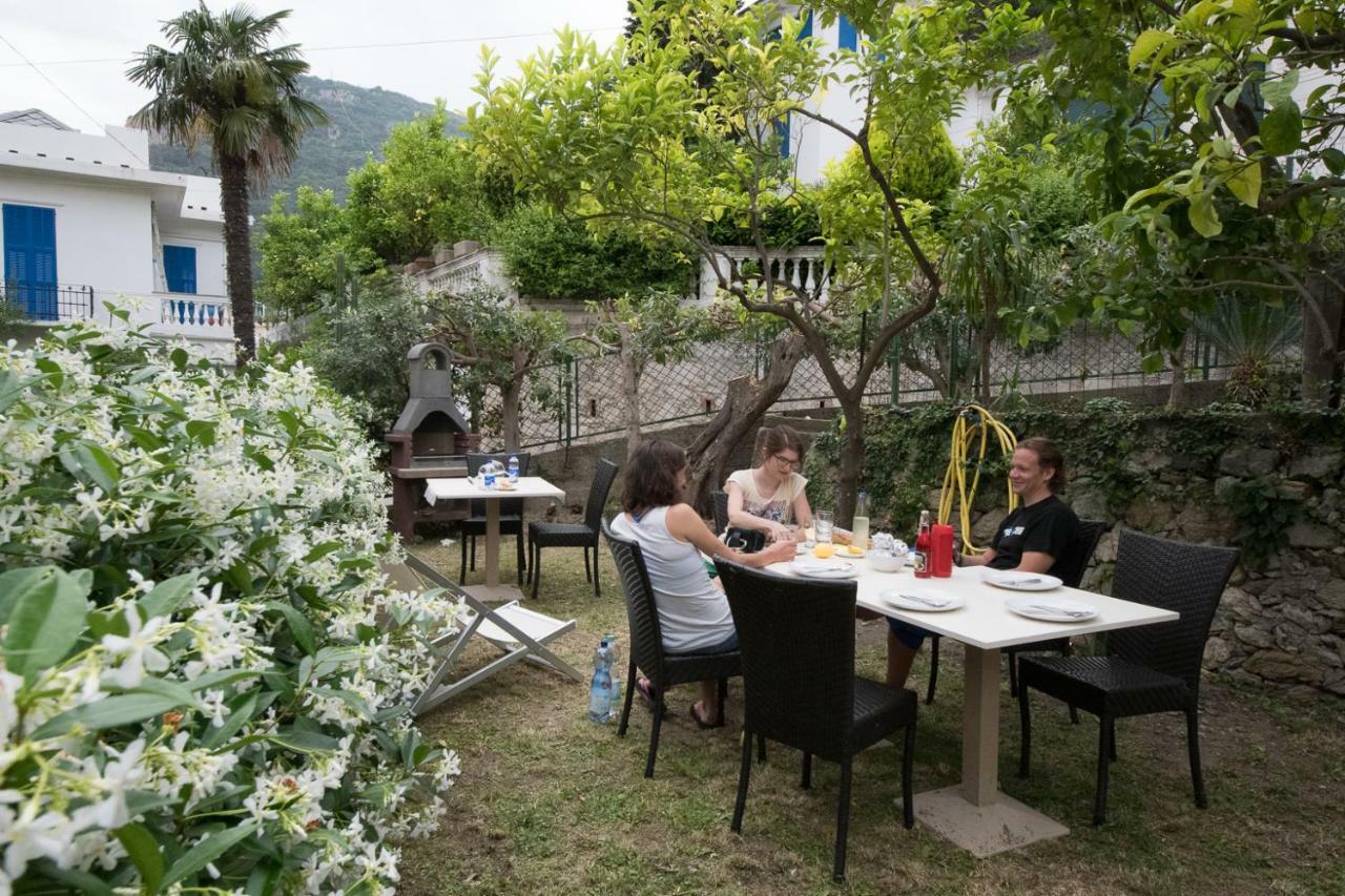 Hotel Rione San Carlo Finale Ligure Zewnętrze zdjęcie