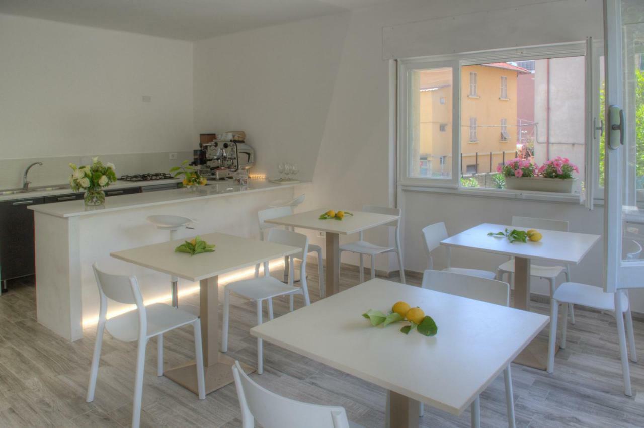 Hotel Rione San Carlo Finale Ligure Zewnętrze zdjęcie