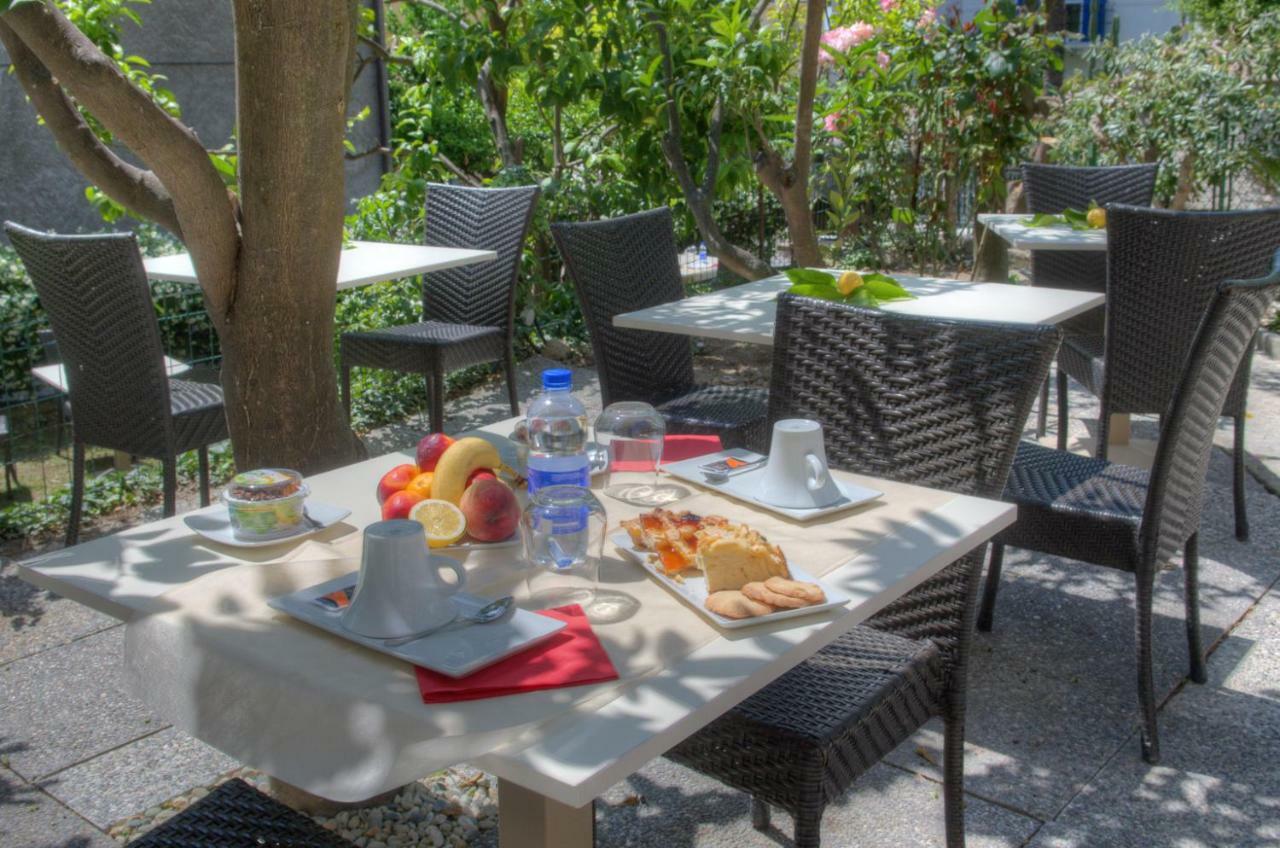 Hotel Rione San Carlo Finale Ligure Zewnętrze zdjęcie