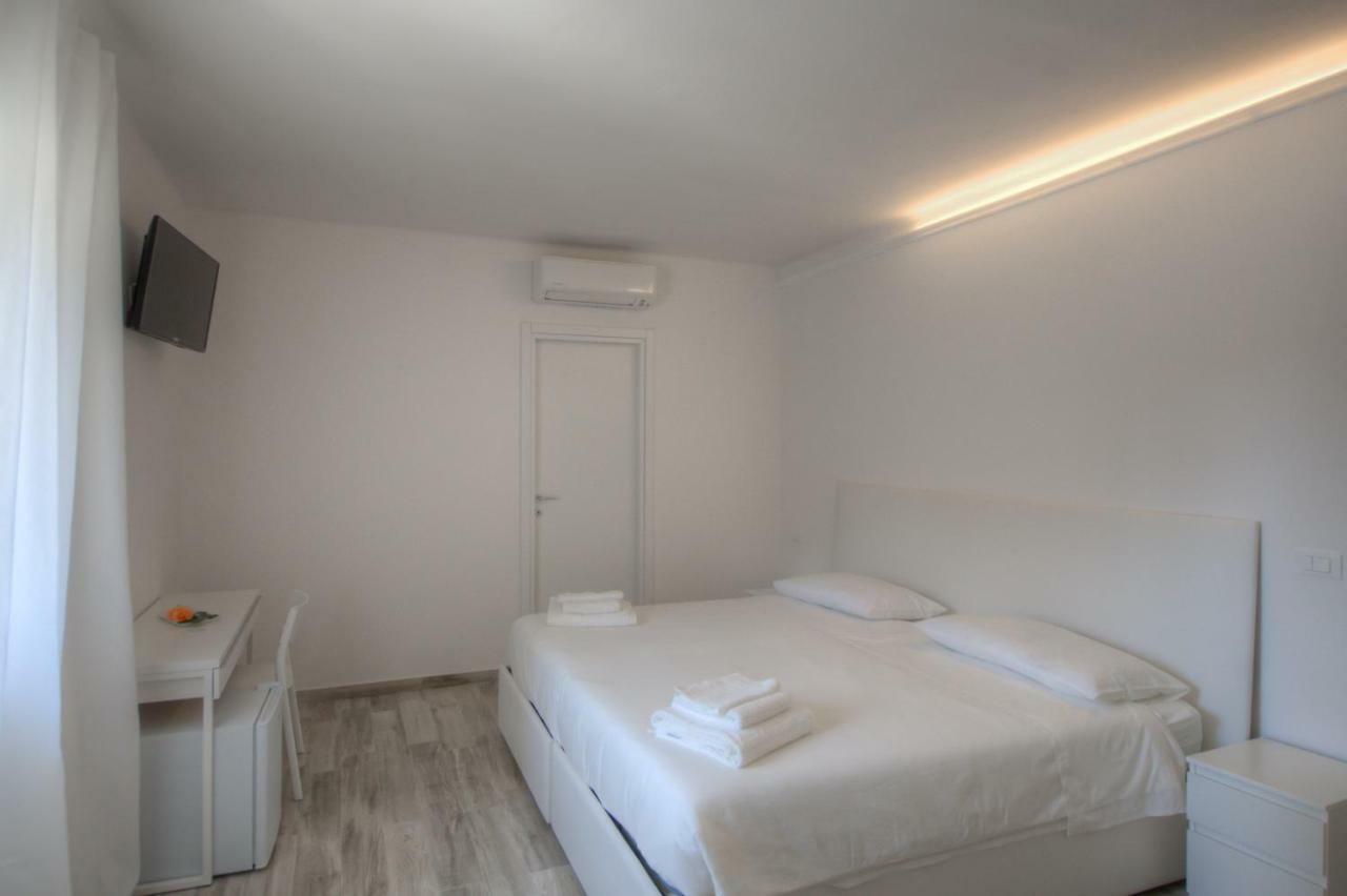 Hotel Rione San Carlo Finale Ligure Zewnętrze zdjęcie