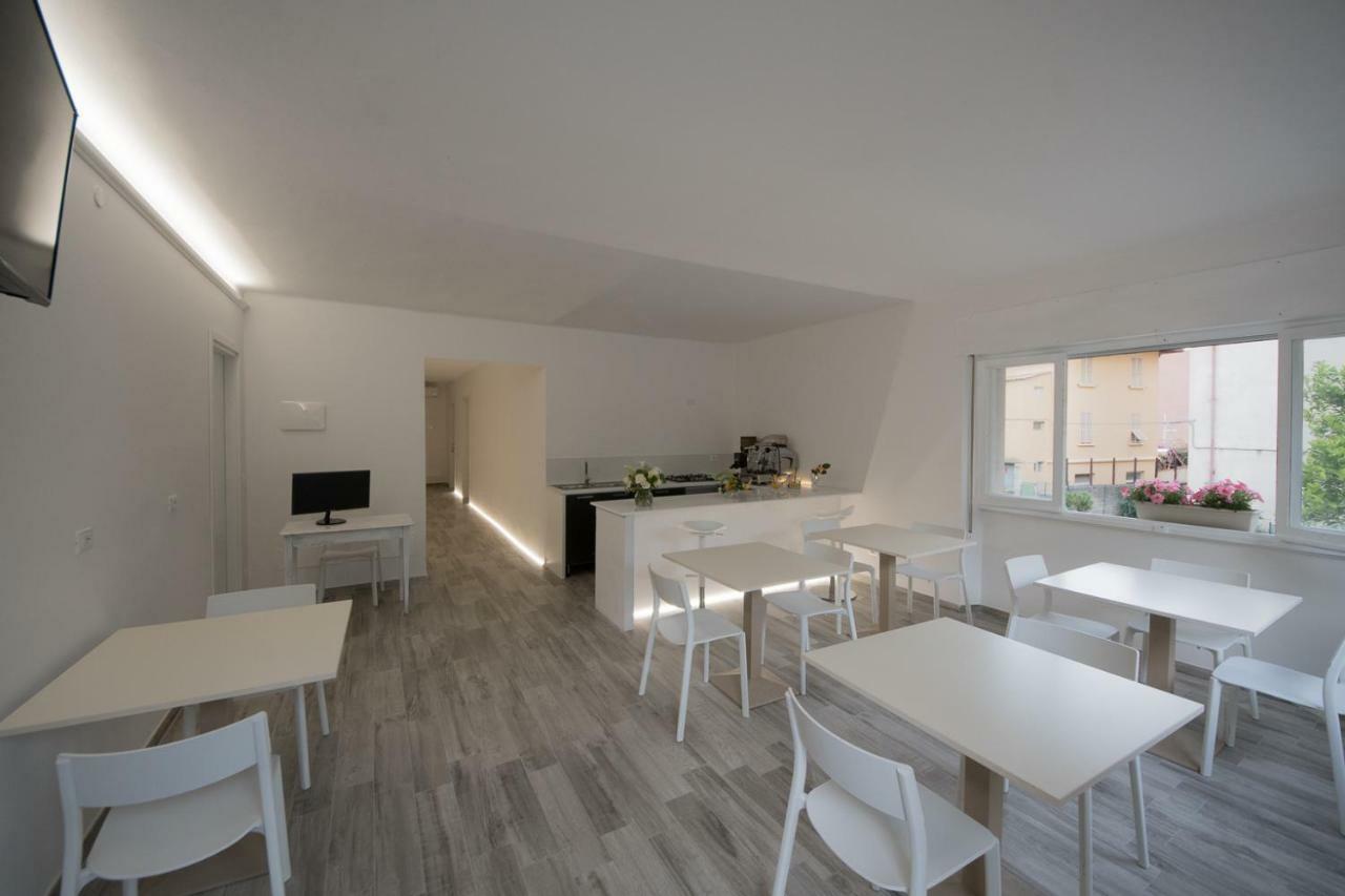 Hotel Rione San Carlo Finale Ligure Zewnętrze zdjęcie
